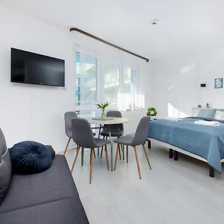 Awangardia Deluxe By Renters Apartamento